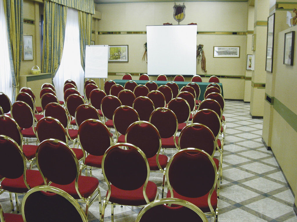 Hotel Falco D'Oro Tole Kemudahan gambar